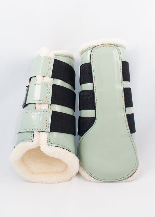 SECONDS - Brushing Boots